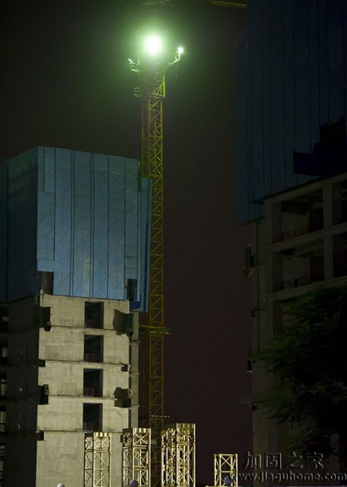 廣州塔吊加固措施不到位，倒塌致7人死亡2人受傷