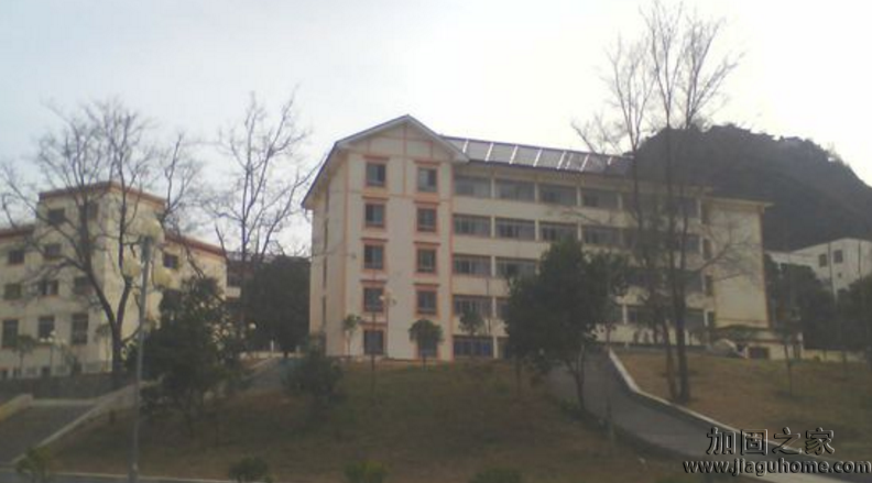 如何對震后學(xué)校進(jìn)行維修加固，確保學(xué)生如期正常開學(xué)?