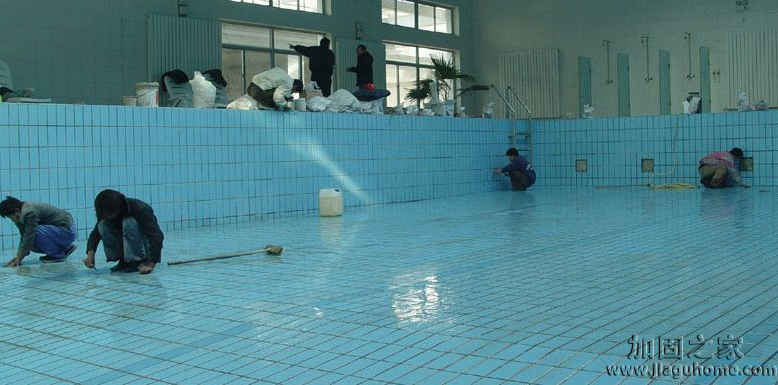 泳池加固過程太復雜，所以承諾沒法兌現(xiàn)