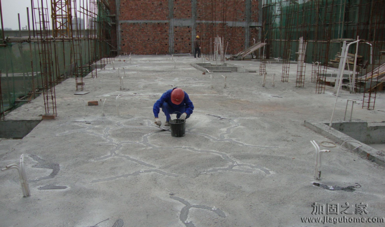 自來是將房屋泡裂縫，房體裂縫怎么加固比較好