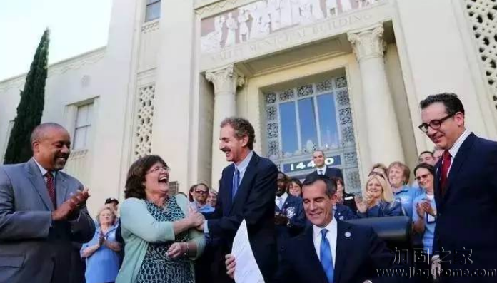 對不符合抗震要求的建筑，要么做抗震加固要么拆除！