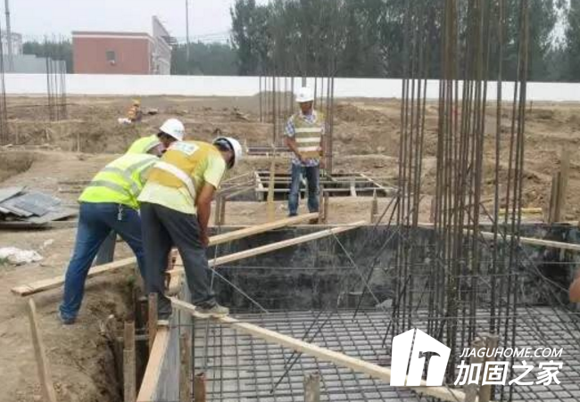 自建房基礎(chǔ)不牢如何加固補(bǔ)強(qiáng)?