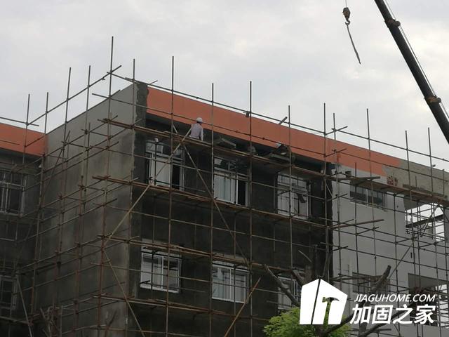 云南中小學(xué)幼兒園校舍改造加固工作會議