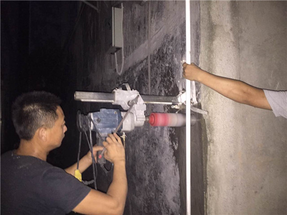 1534906496887993.jpg 1060071019.jpg