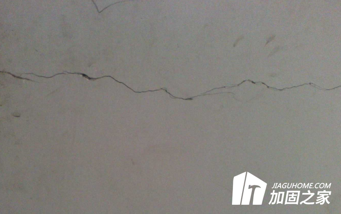 內墻出現(xiàn)裂縫要怎么修補呢?