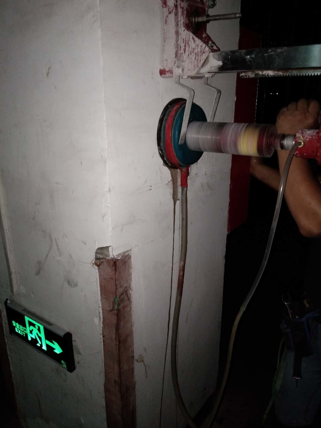 1540206059532399.jpg 249133257908335081.jpg