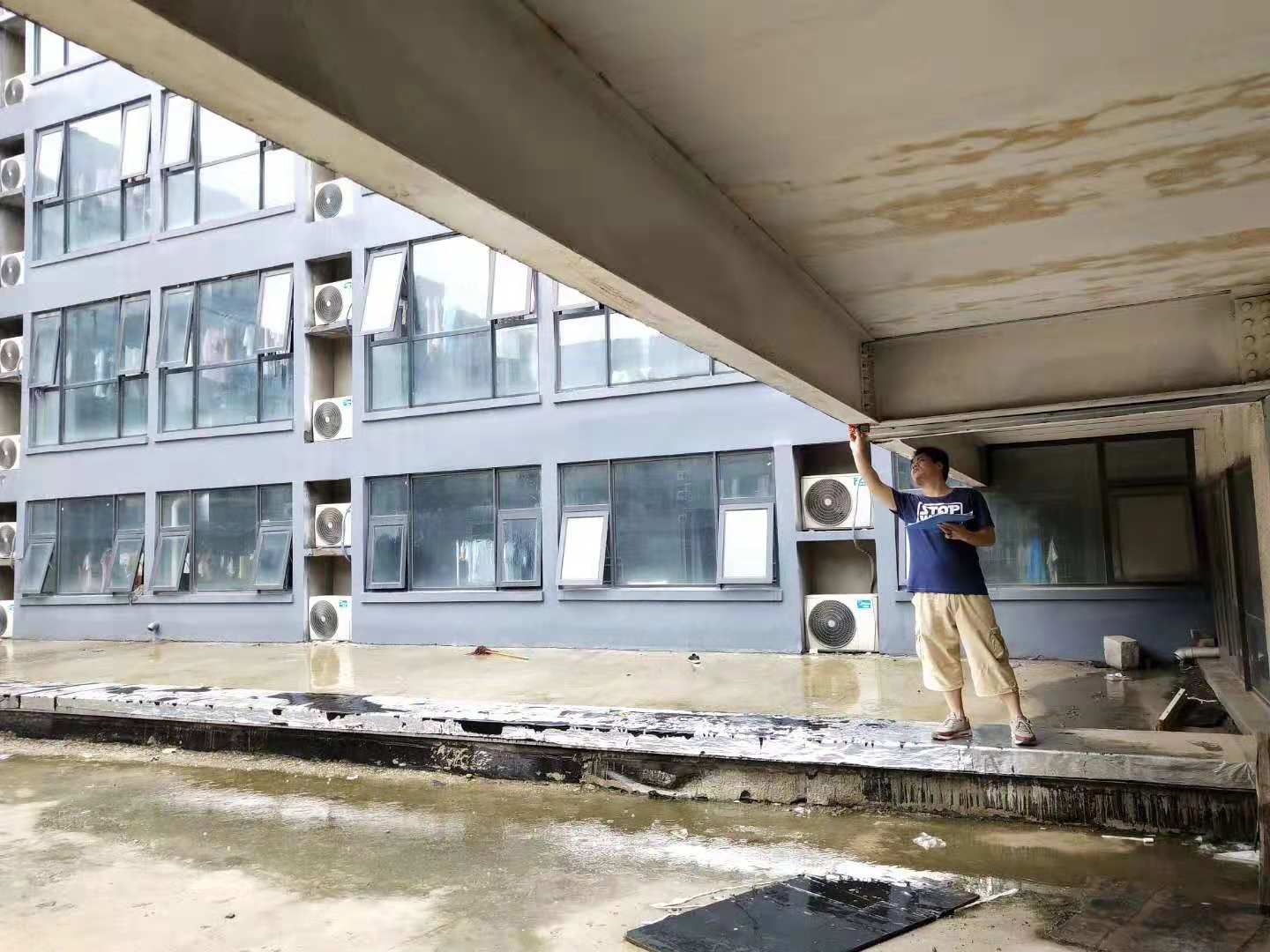 1540618250982723.jpg 297841542839962675.jpg