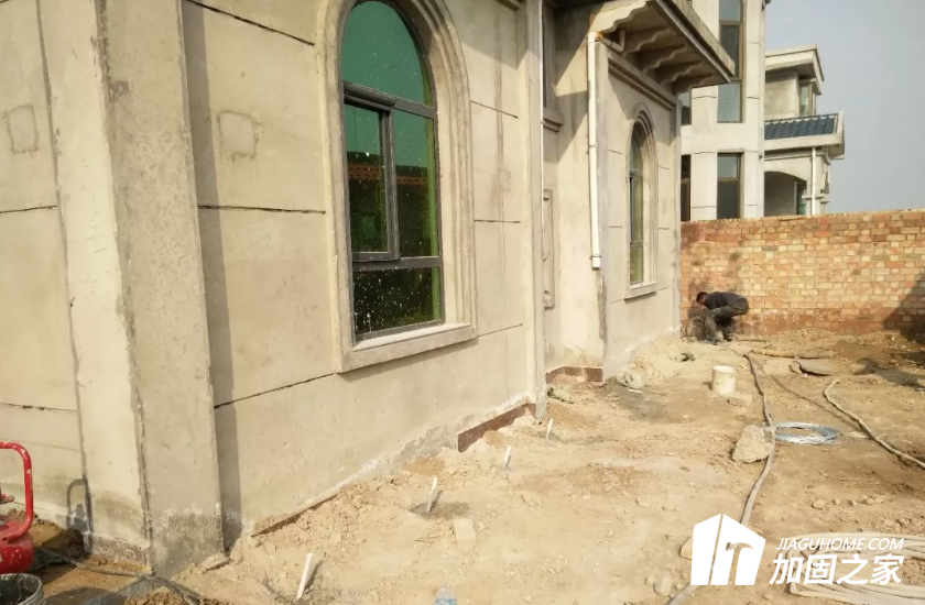 私人別墅地基加固處理現(xiàn)場圖片！