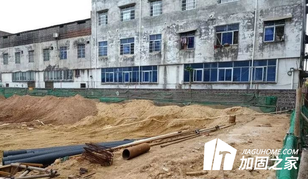 周邊施工導(dǎo)致樓房墻體開裂 地基下沉或傾斜該怎么辦？