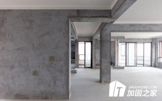 在承重墻上鑿洞、開槽前應(yīng)了解發(fā)生改變后會(huì)有哪些危害？