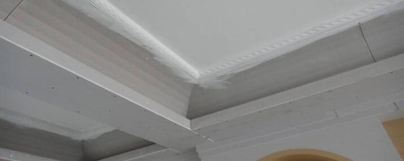 天花吊頂開(kāi)裂原因