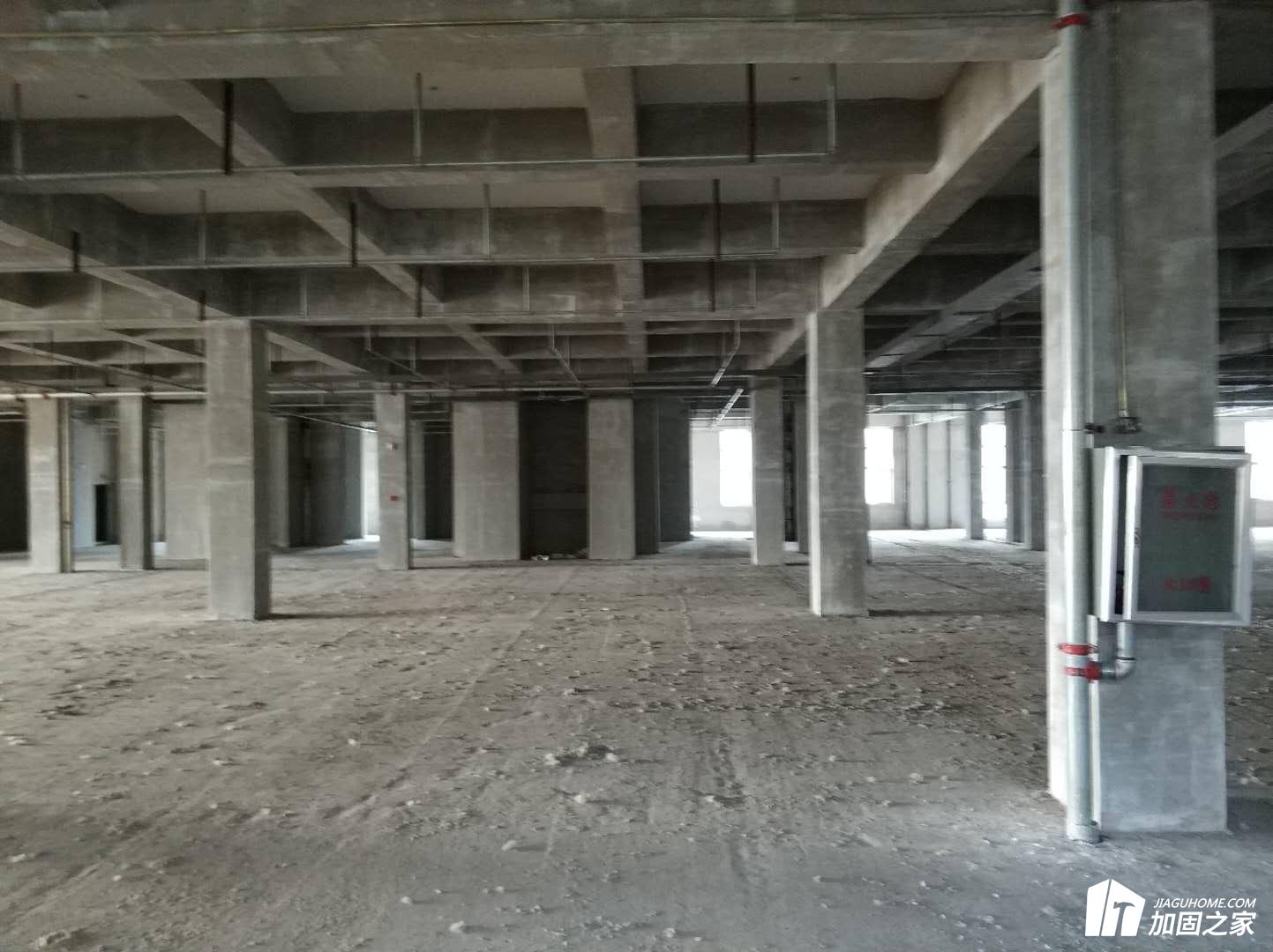 數(shù)據(jù)中心改擴(kuò)建，樓板加固用什么方法？