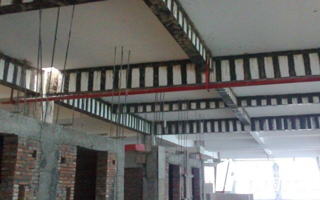 粘鋼法處理梁底時，需要注意哪些地方?