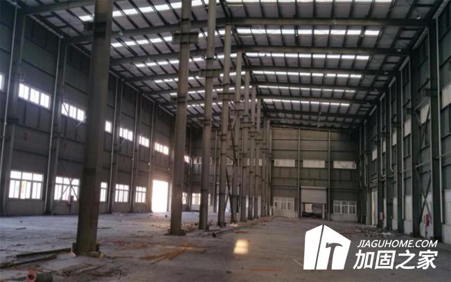 在鋼結(jié)構(gòu)廠房加固中，結(jié)構(gòu)柱如何加固?