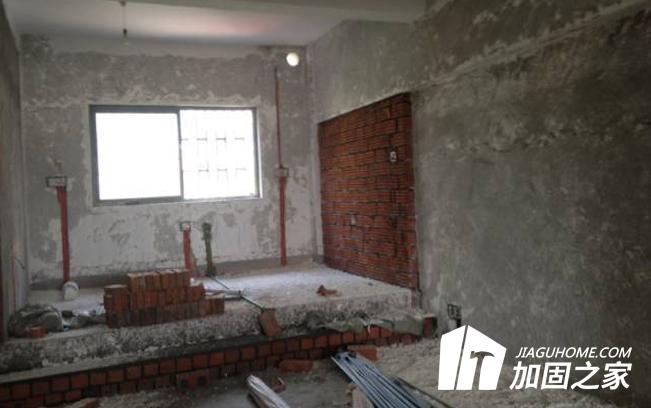 房屋出現(xiàn)裂縫，先做好判斷再施工