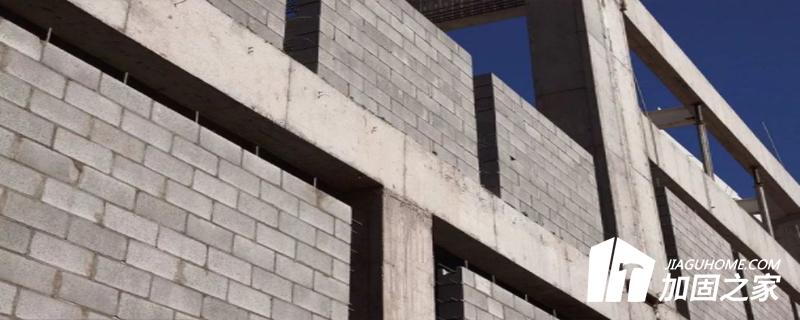 梁類、板類構件縱向受力鋼筋的保護層厚度應分別進行驗收，并應符合下列規(guī)定