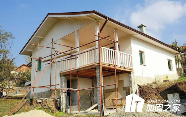 出現(xiàn)什么情況時，需要對房屋進(jìn)行檢測鑒定?