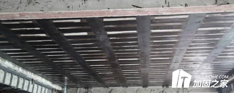 當(dāng)兩種性能的樓板需要提高承載力的時候，采用哪些加固方法對樓板進(jìn)行加固補強呢?