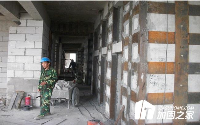 房屋抗震加固施工，哪些工作要做到位?