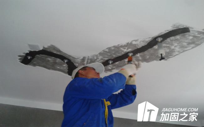 樓板為什么會(huì)開裂，怎么加固呢?