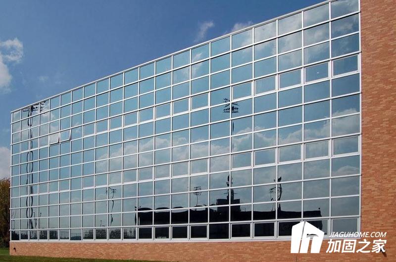 玻璃幕墻根據(jù)現(xiàn)場專項檢查結(jié)果