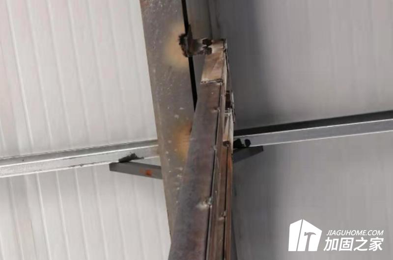 鋼結(jié)構(gòu)構(gòu)件和連接的承載力計(jì)算應(yīng)符合下列規(guī)定