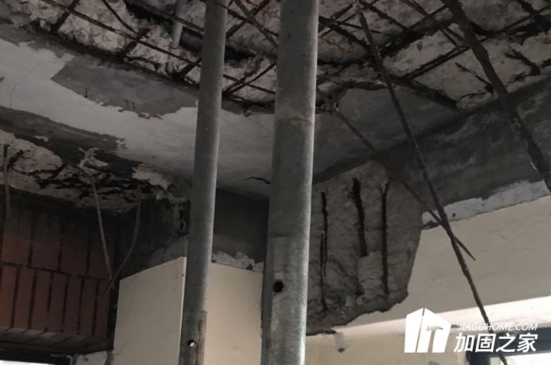 根據(jù)建筑場地條件和基礎(chǔ)類型來進(jìn)行抗震鑒定工作