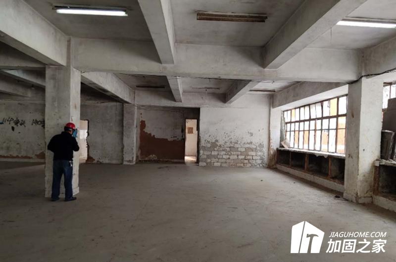 房屋檢測項(xiàng)目負(fù)責(zé)人在現(xiàn)場應(yīng)該做些什么?