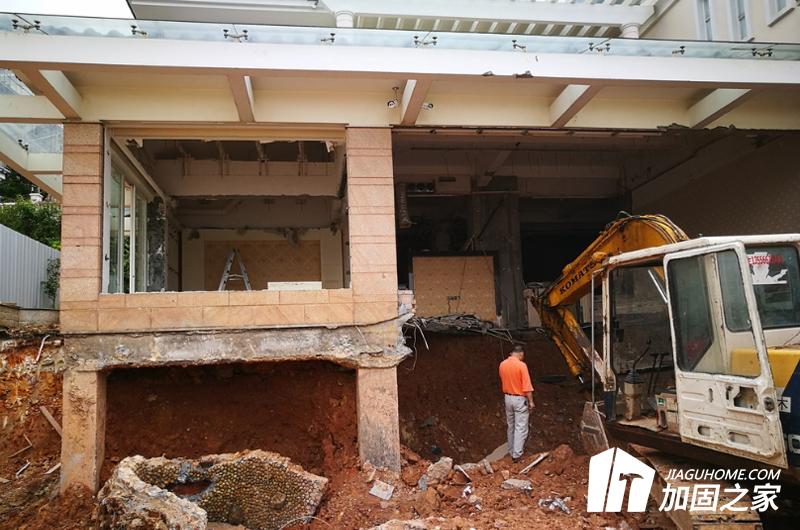 專(zhuān)業(yè)的技術(shù)團(tuán)隊(duì)才能保障別墅加固改造方案的質(zhì)量