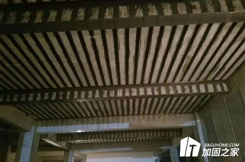 根據(jù)樓板的鑒定報告來制定加固方案