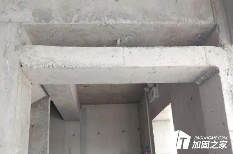 原構(gòu)件混凝土粘合面處理