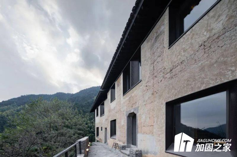 土墻加固原有基礎(chǔ)上進行改動