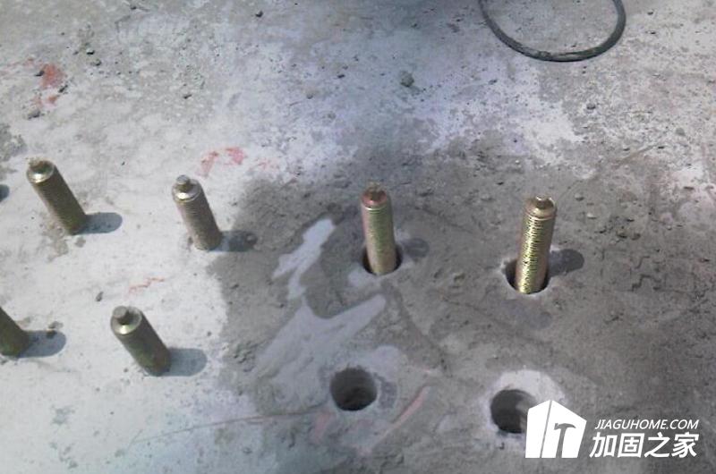 植筋最為關(guān)鍵的步驟:清孔