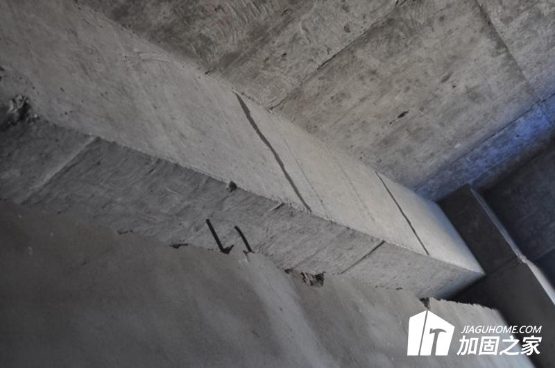 判明裂縫是否穩(wěn)定以及發(fā)展趨勢