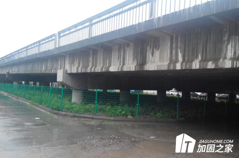 針對橋梁問題設(shè)計合適的加固方案