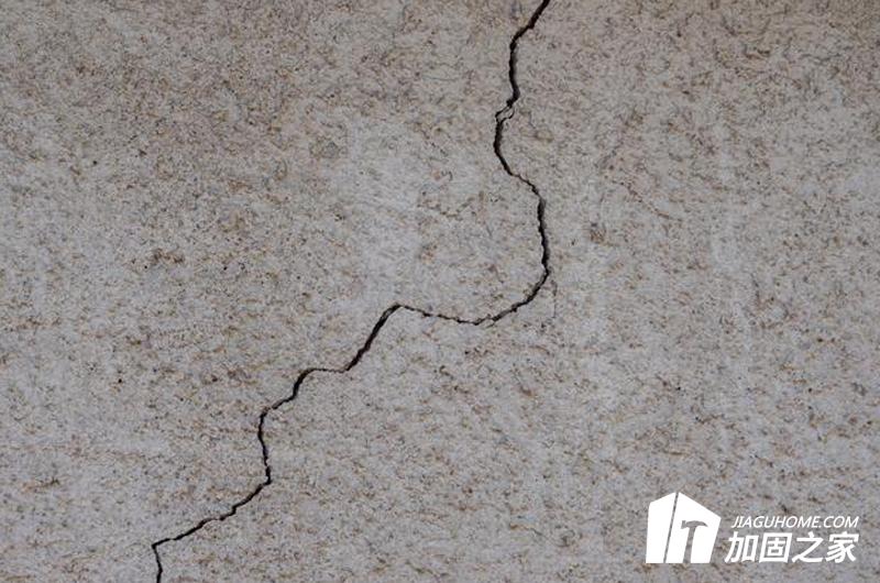 墻體裂縫修補(bǔ)用對(duì)材料能遠(yuǎn)離裂縫