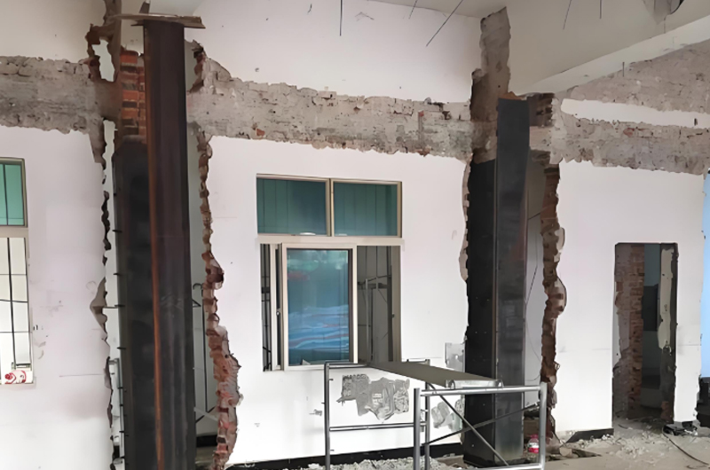 建筑加固嚴(yán)格執(zhí)行國(guó)家和地方相關(guān)法律法規(guī)