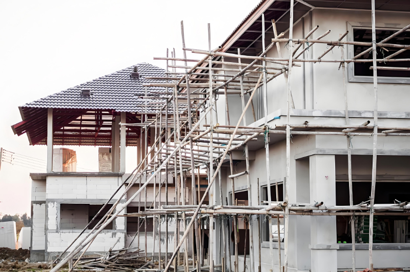 房屋加固能夠顯著增強(qiáng)房屋的抗震能力和抗風(fēng)能力