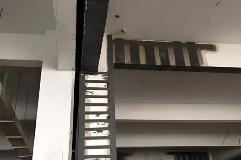 建筑物圍護結構基本喪失使用功能。