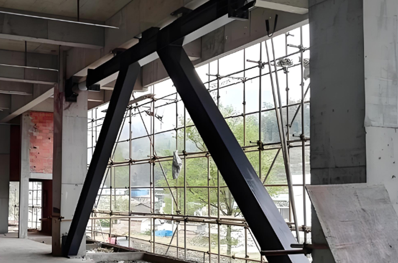 加固工程做好現(xiàn)場(chǎng)防護(hù)