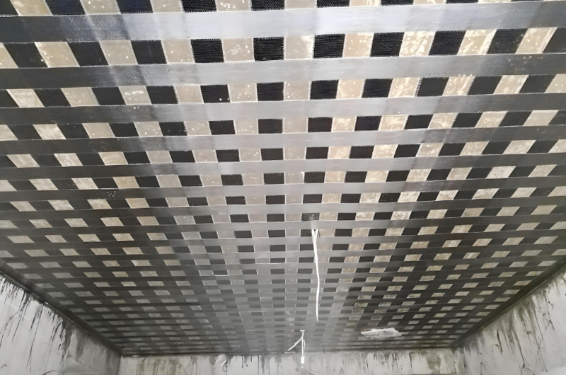 碳纖維布的粘貼過程