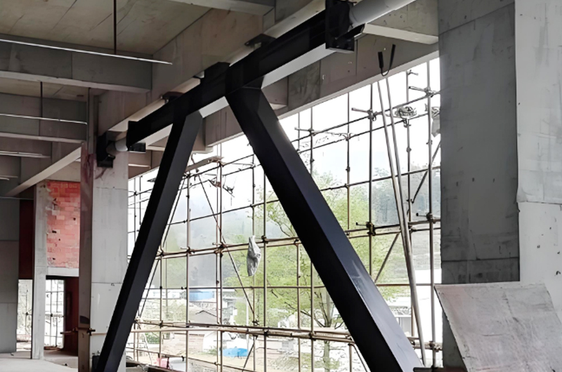 建筑加固要根據(jù)建筑的類型和結(jié)構(gòu)特點(diǎn)來(lái)選取加固方法