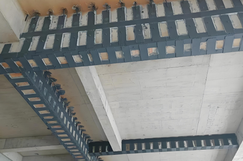 粘鋼加固和包鋼加固哪個(gè)好?