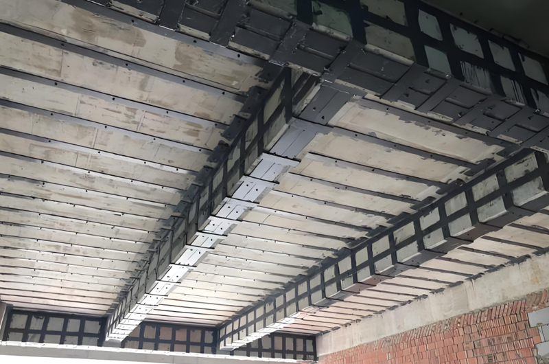 梁底粘鋼加固施工