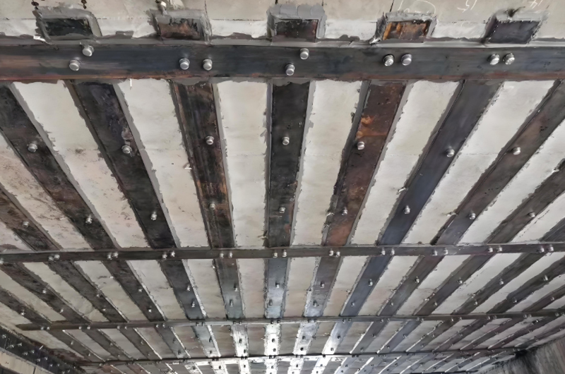 哪些錯誤做法會導致樓板加固失效?