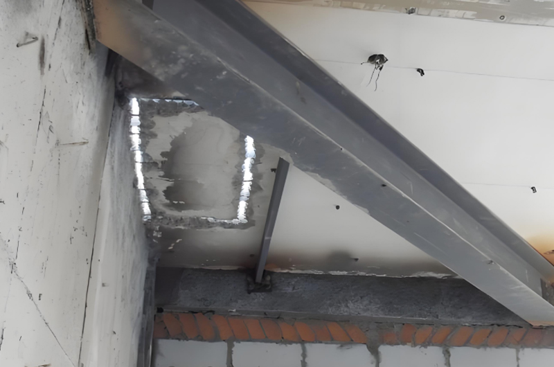 房梁受彎增設(shè)支點加固法