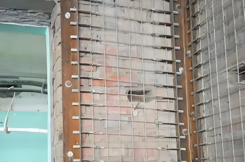 增設(shè)扶壁柱加固共同受力原理