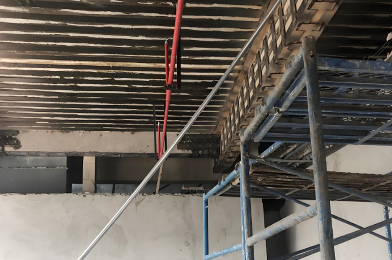 準(zhǔn)備適當(dāng)?shù)募庸滩牧?，以避免?duì)周圍居民造成影響