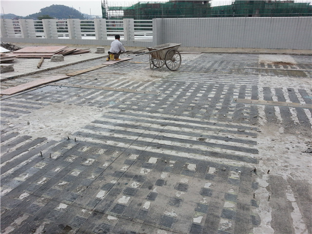 廣連福珠寶實(shí)業(yè)廠房粘貼碳纖維加固.jpg 廣連福珠寶實(shí)業(yè)廠房粘貼碳纖維加固.jpg